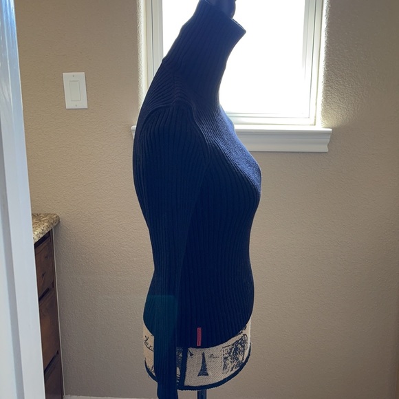 Prada turtleneck - Picture 2 of 6